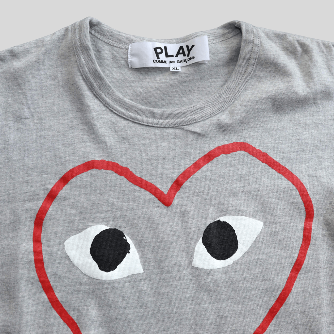 Camiseta Play Comme des Garçons
