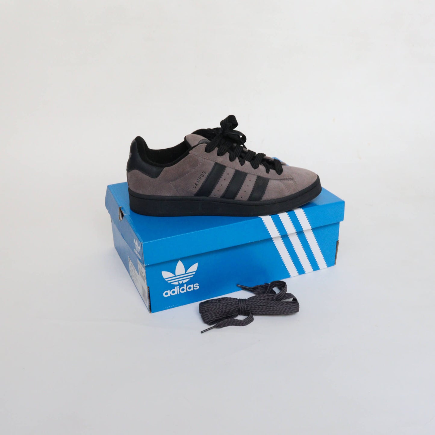 Tenis Adidas