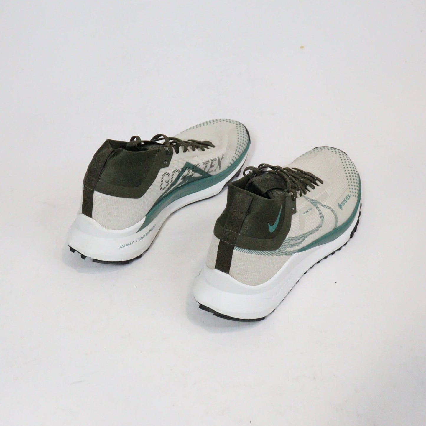 Tenis Nike React