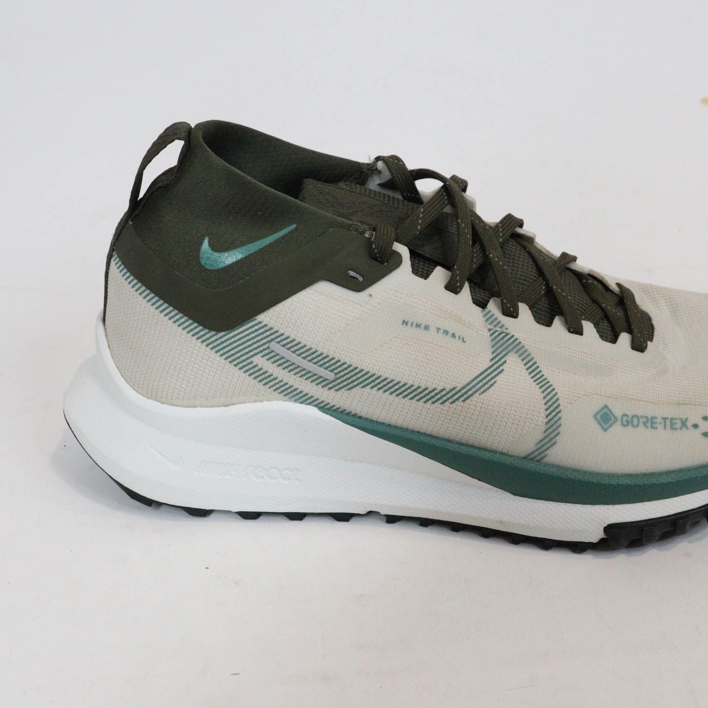Tenis Nike React