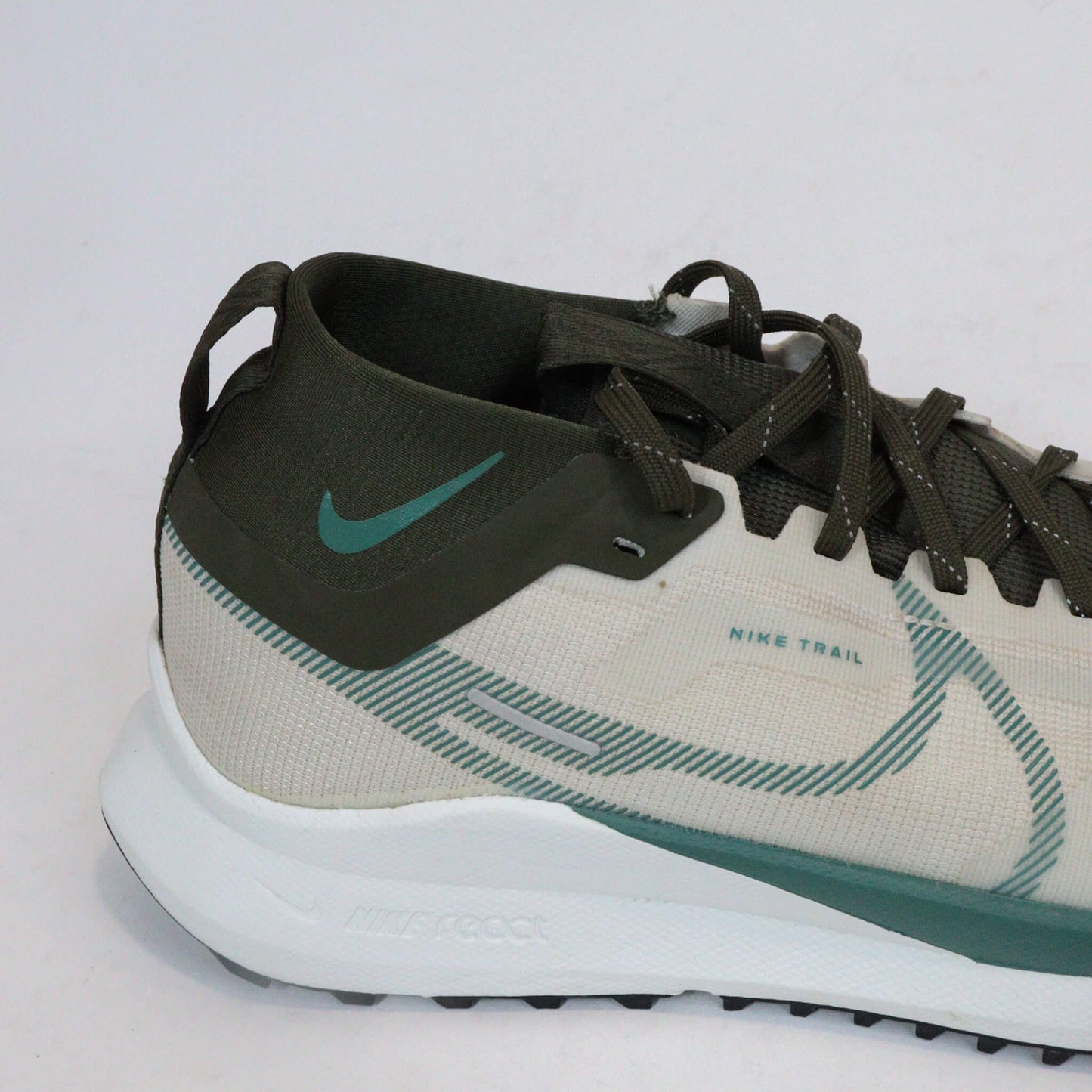 Tenis Nike React