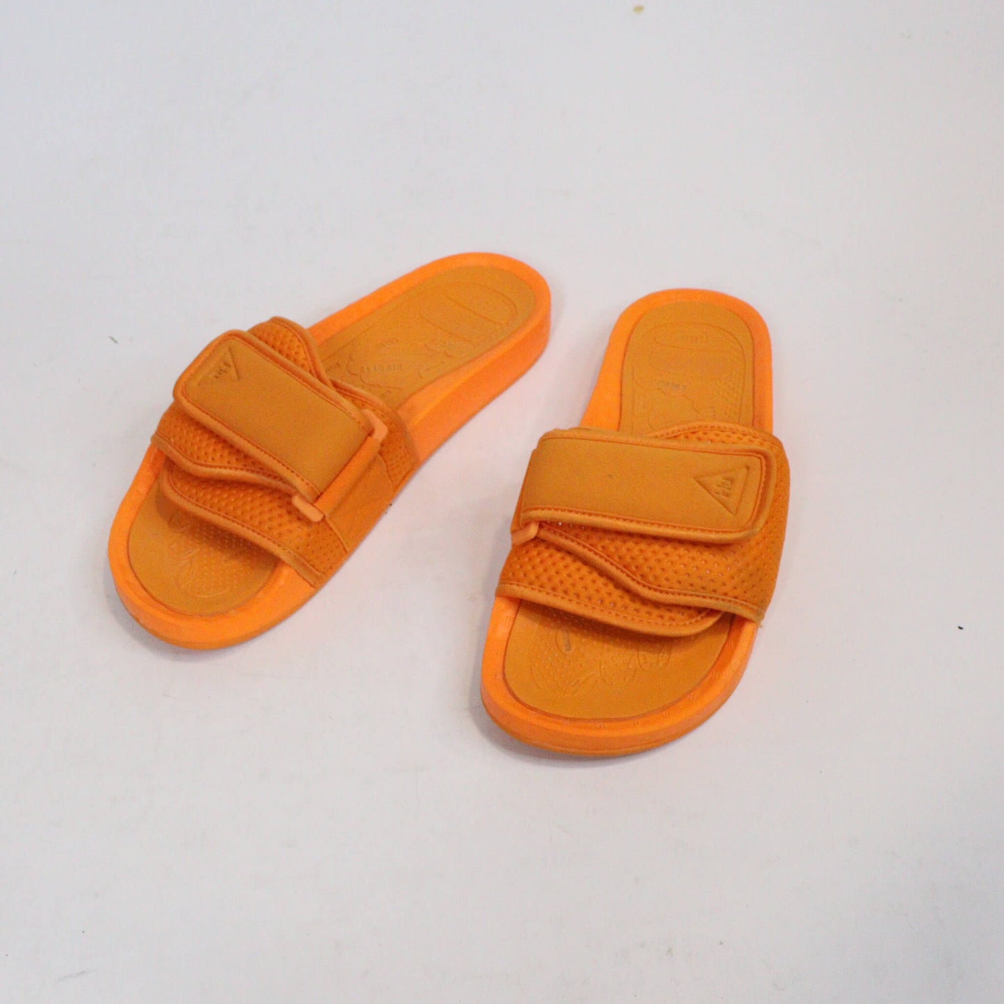 Sandalias Adidas x Pharrell Williams