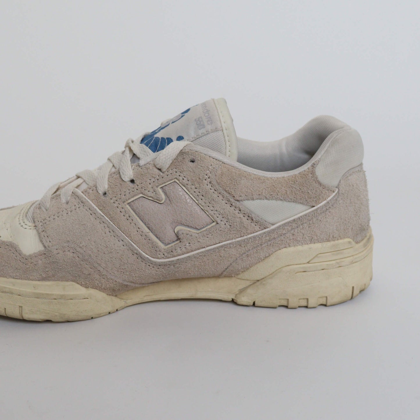 Tenis New Balance x aimé lemon dore