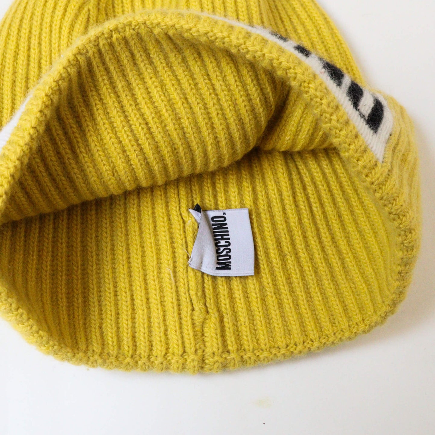 Gorro Moschino