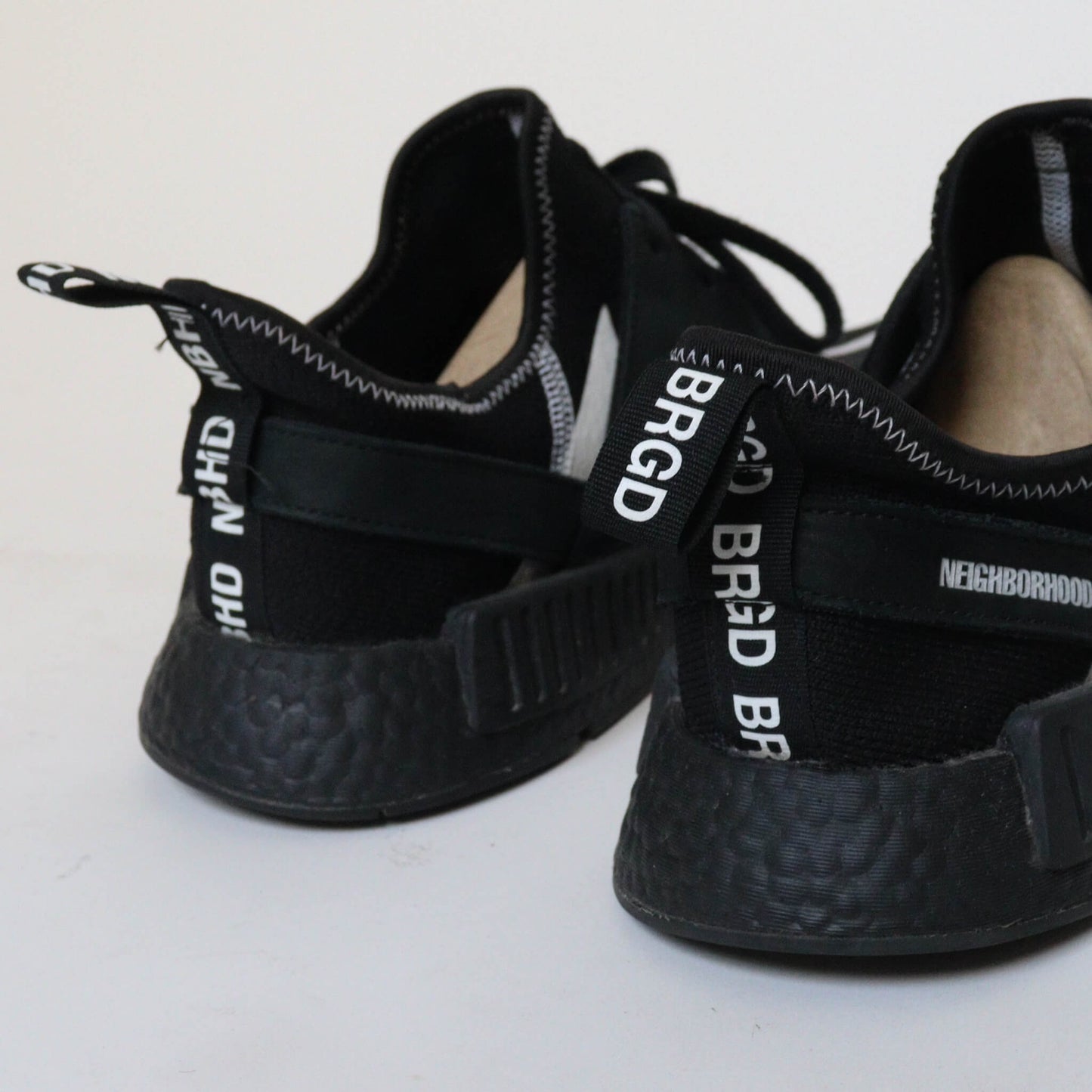 Tenis Adidas x Neighborhood