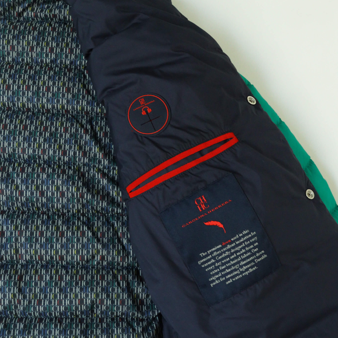 Chamarra carolina herrera hombre 2025