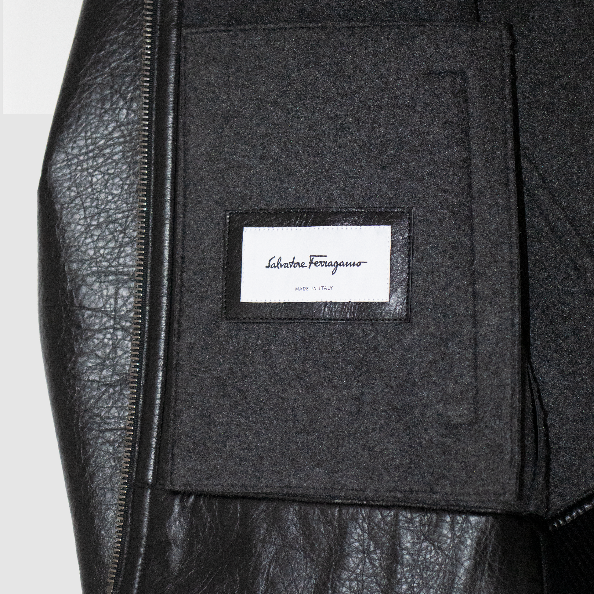 Chamarra Ferragamo PER.MAN.ENT